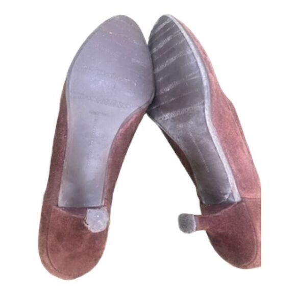 Stuart Weitzman Woman’s Brown Suede Booties Size 6 - Picture 6 of 8